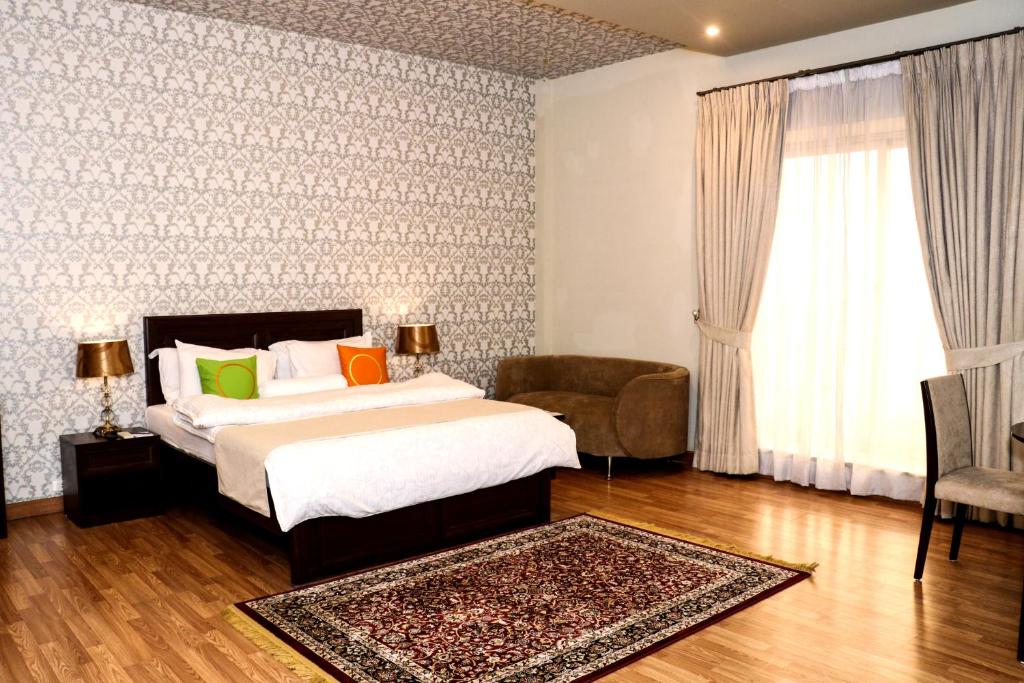 Deluxe Suite Double