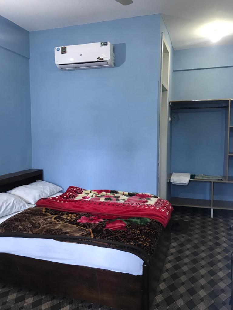 Deluxe Room (Air Conditioned)
