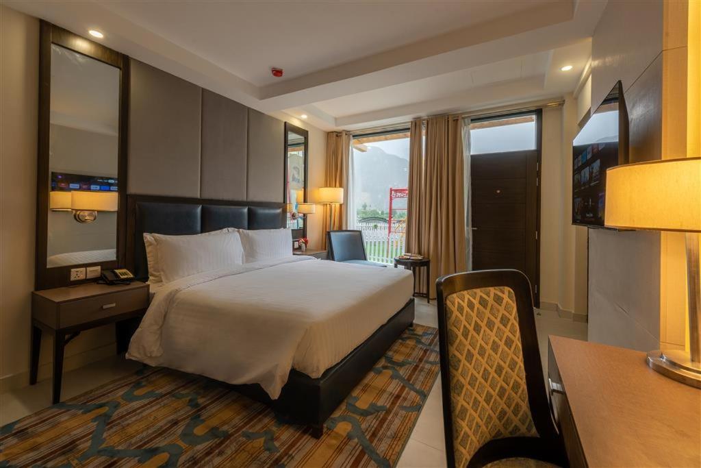 Deluxe Single Room