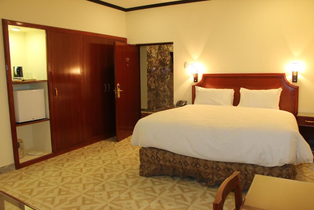 Deluxe Single Room