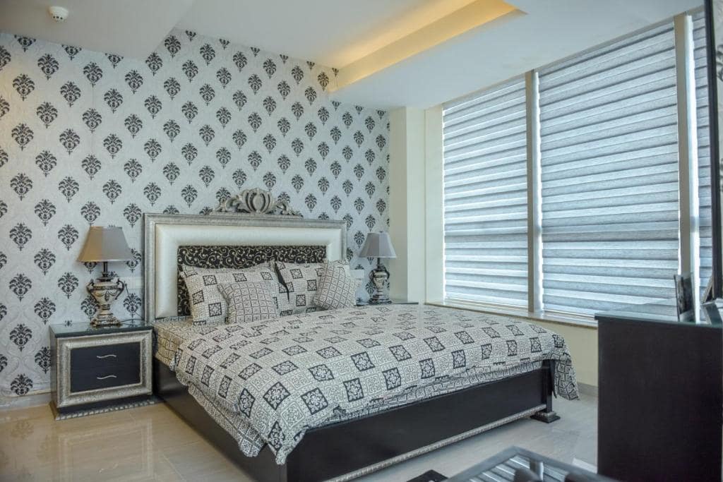 Business Suite/ One Bedroom With Study