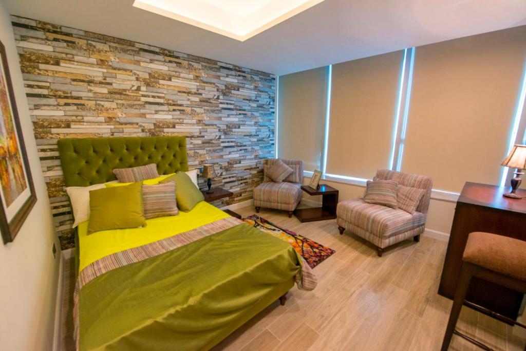 Studio Suite 