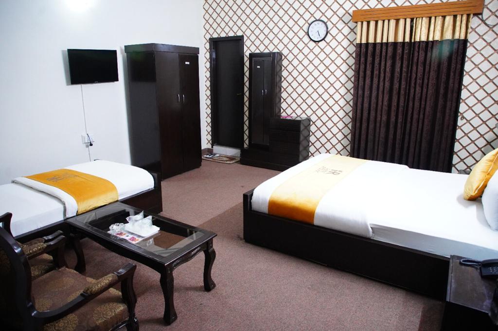Deluxe Suite Room