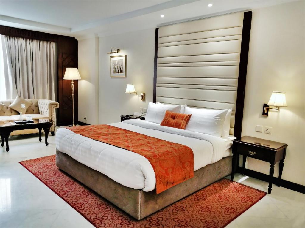Deluxe Single Room