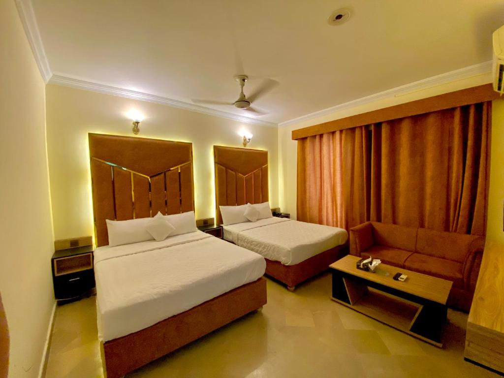 Deluxe Twin Bed