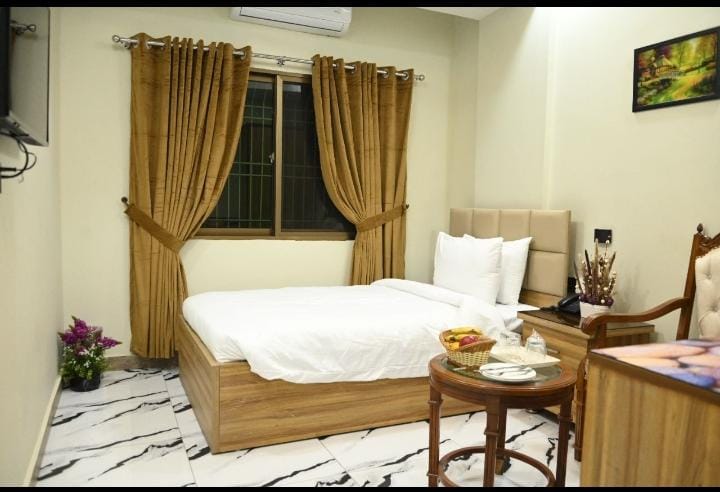 Pearl Single Room