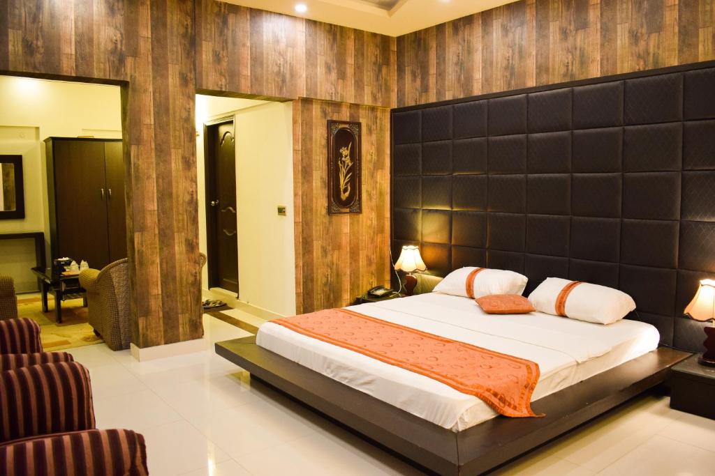 Deluxe Single Room
