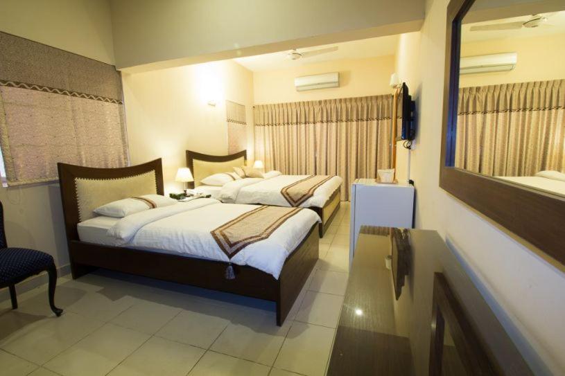 Deluxe Triple Room