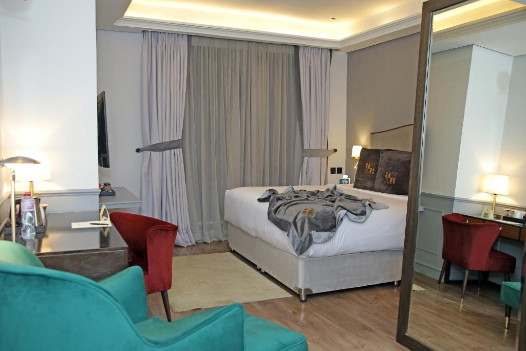 Premier King Room