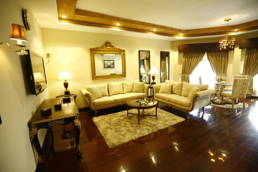 Executive Suite