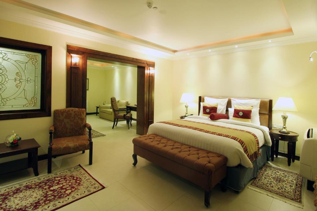 Deluxe Suite