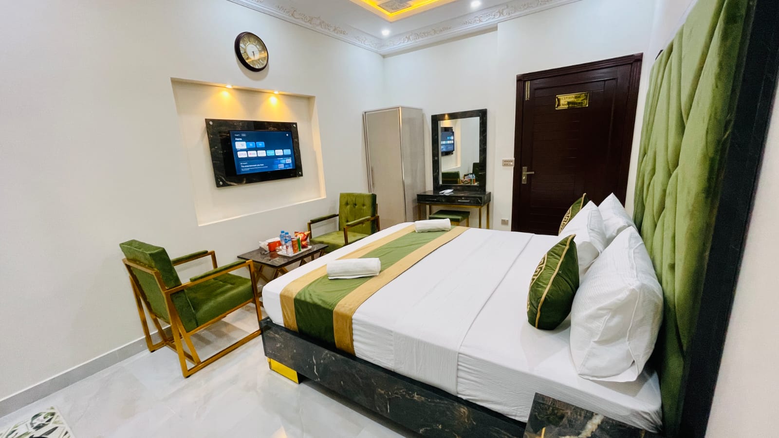 Single Deluxe Room