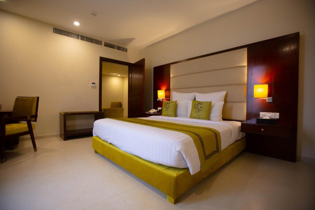 Deluxe Suite
