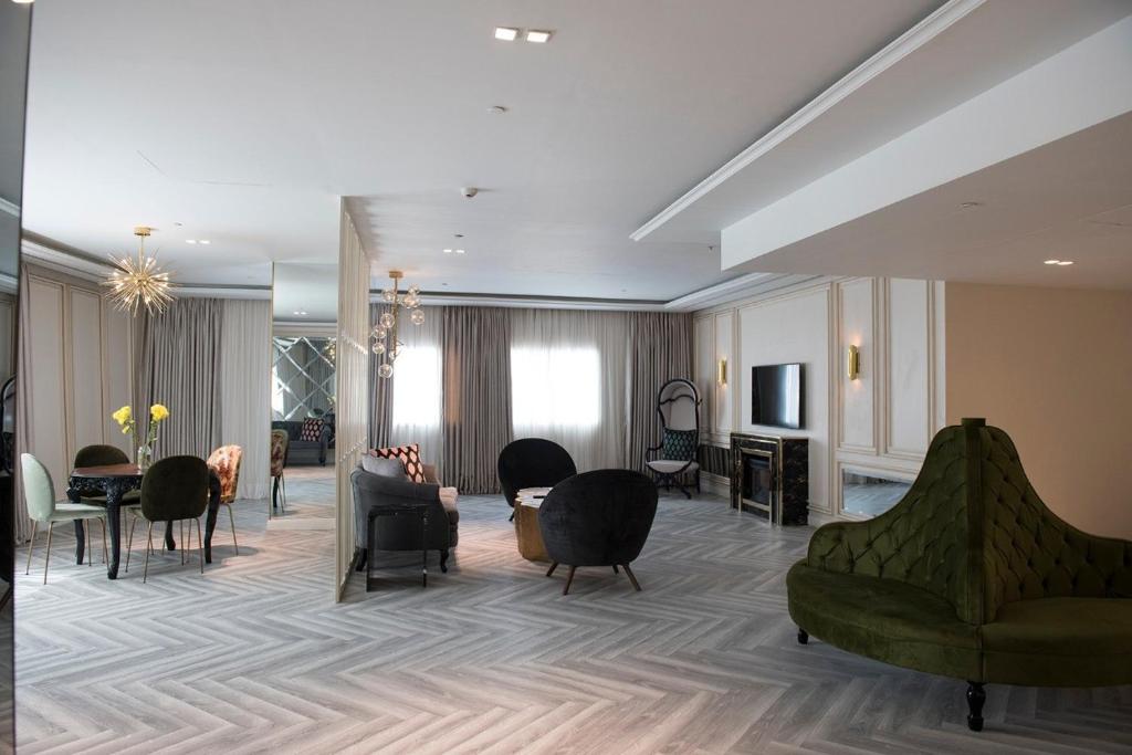 Presidential Suite