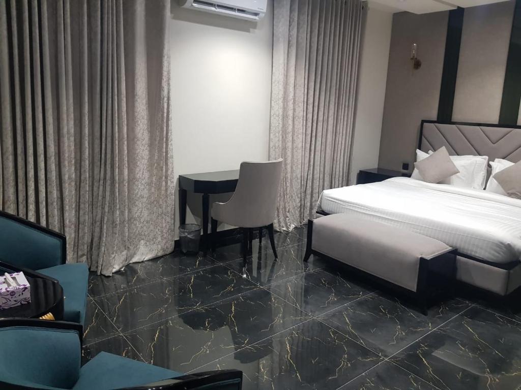Executive Suite