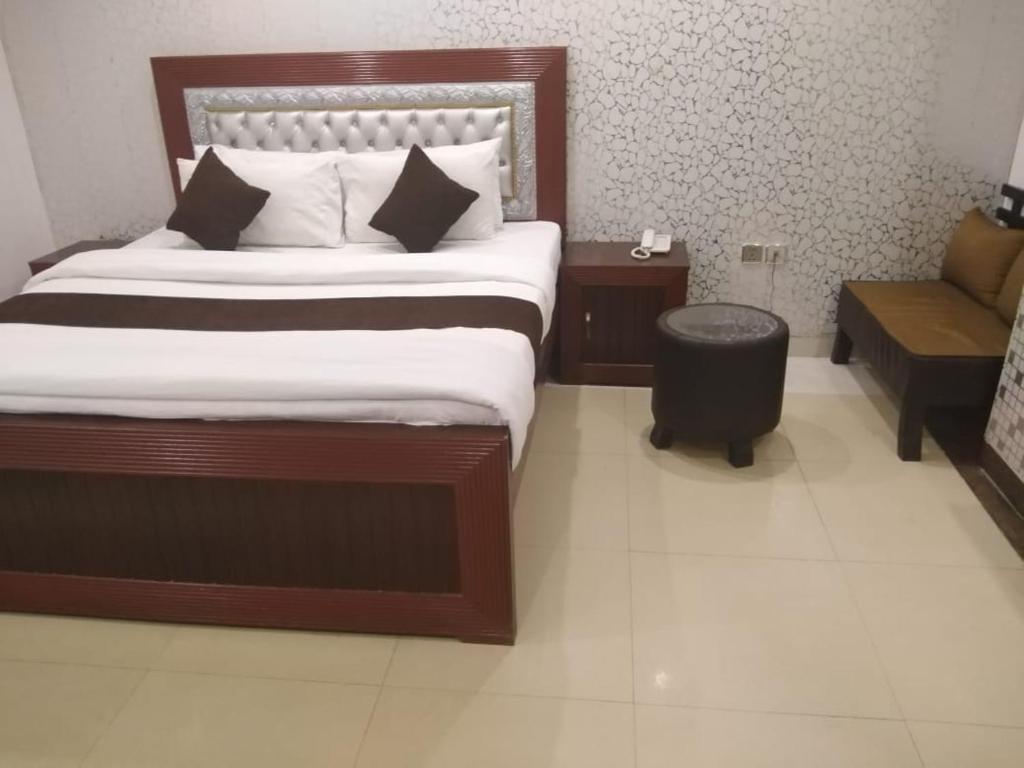 Deluxe Single Room