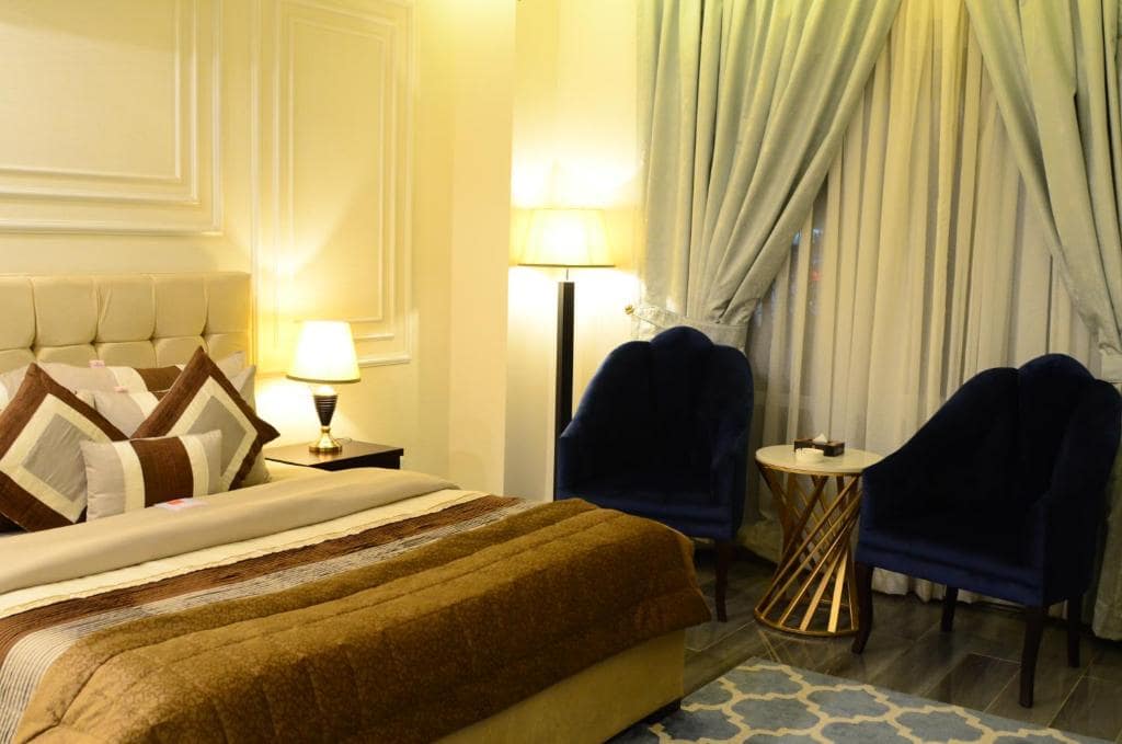Deluxe King Room 