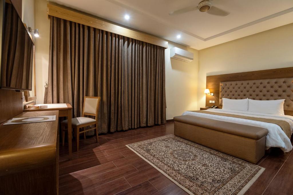 Deluxe Room Double