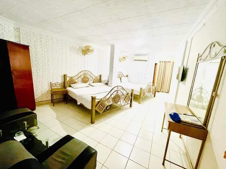 Executive Room