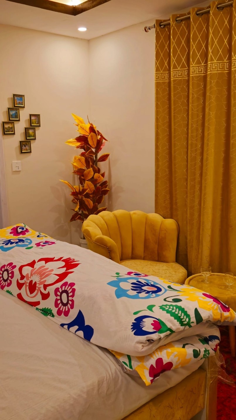 2 Bedrooms 1 Living Room