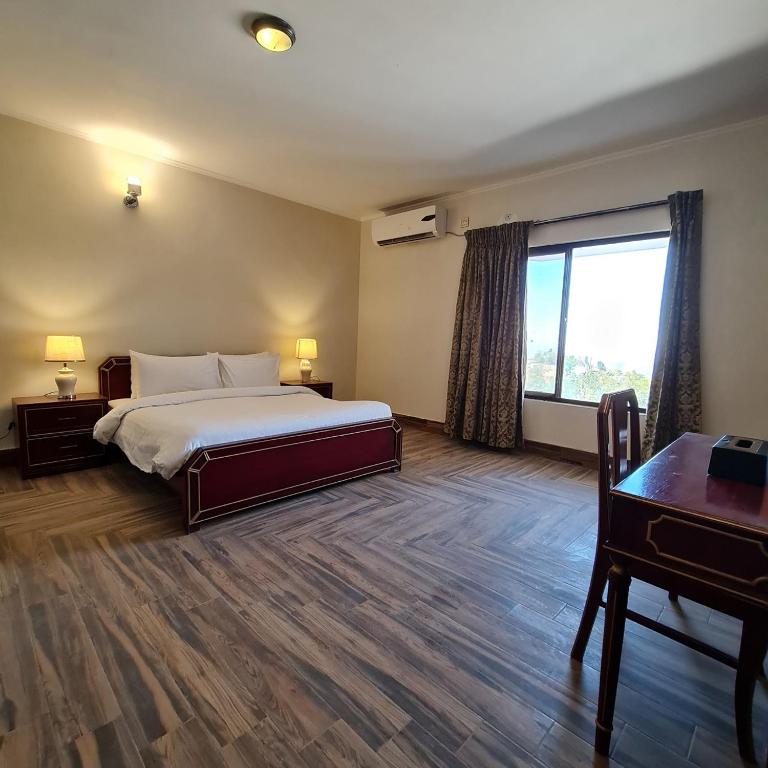Deluxe Suite