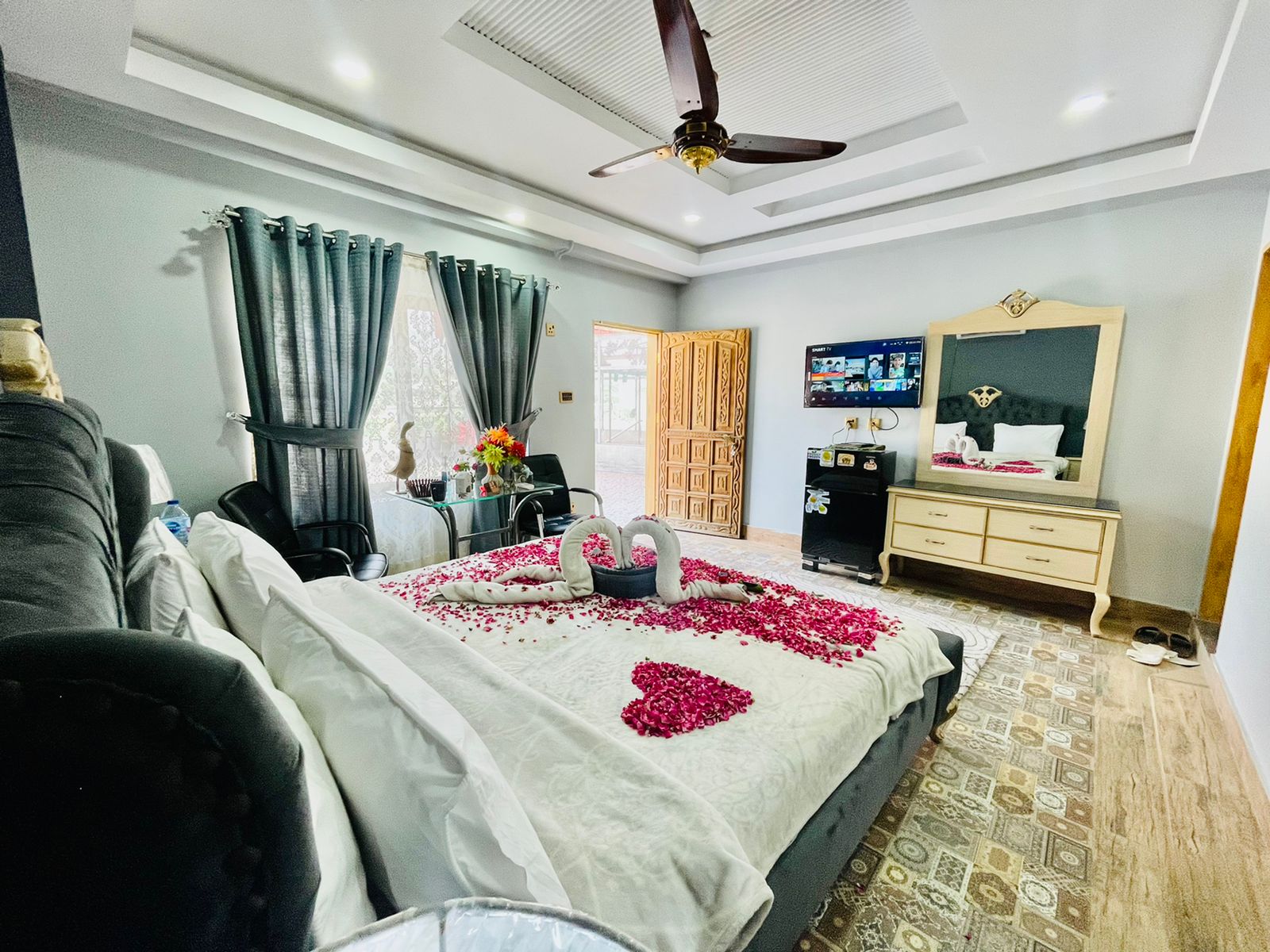 Deluxe Room Front View