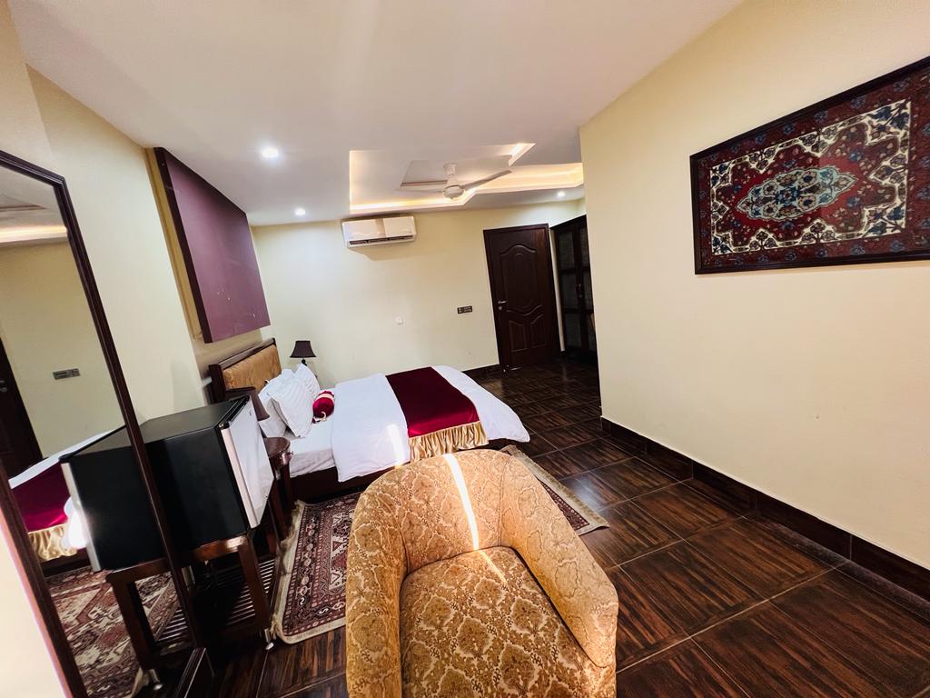 Deluxe Master Room