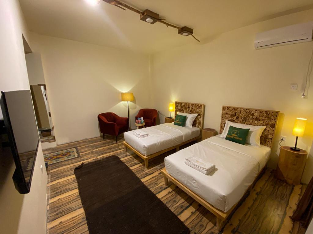 Deluxe Double Room (With Balcony)