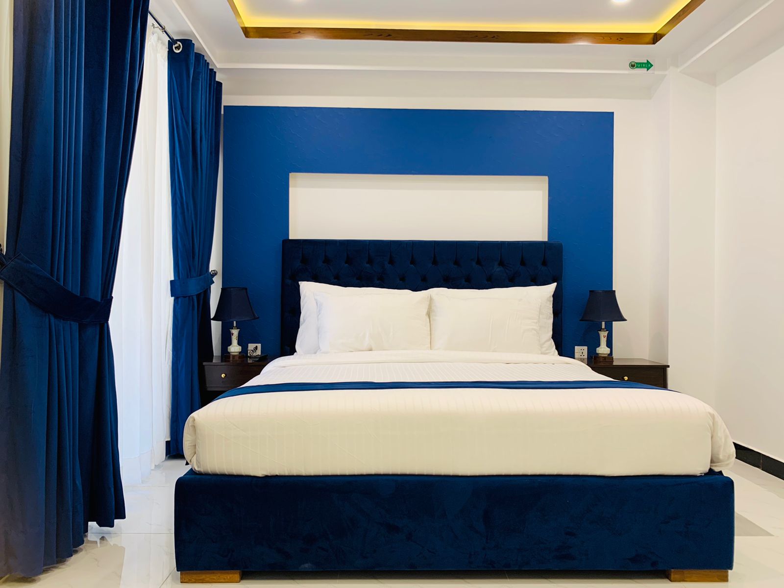 Deluxe King Room
