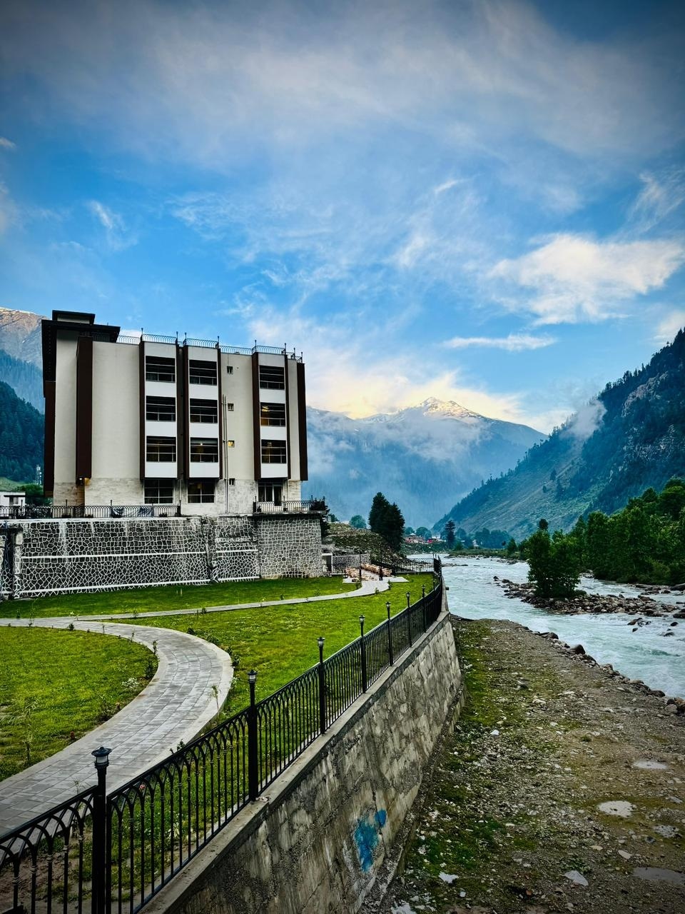 Deluxe Room(River View)