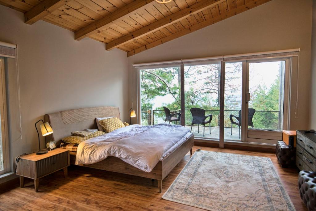 Deluxe Garden House (03 Bedrooms)