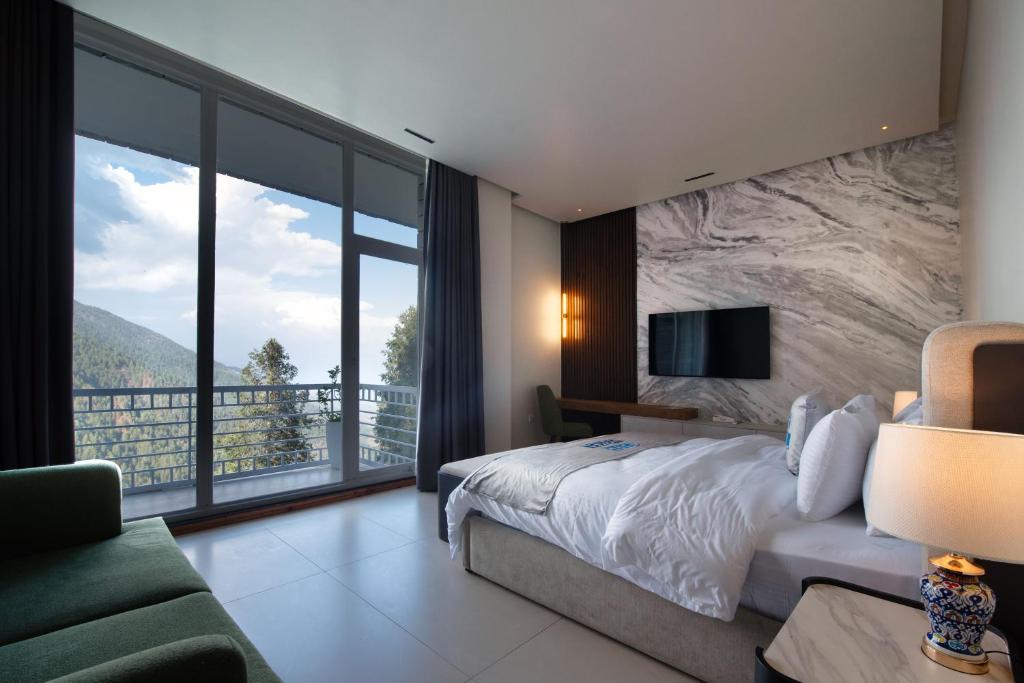 Executive Room 