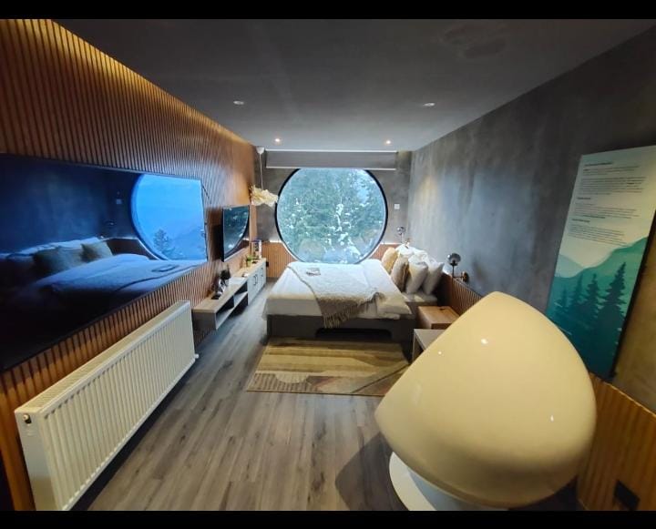 Suite Room With Lower Deck