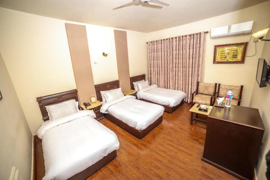 Triple Room