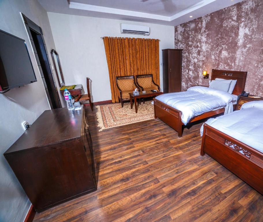 Triple Room