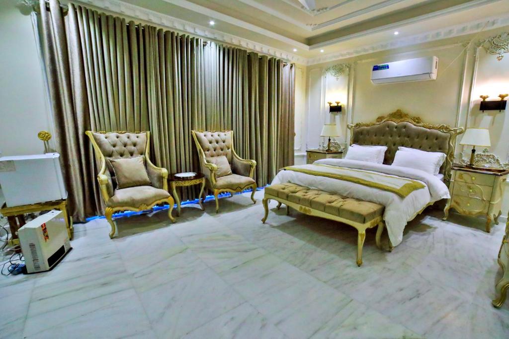 Executive Suite Triple