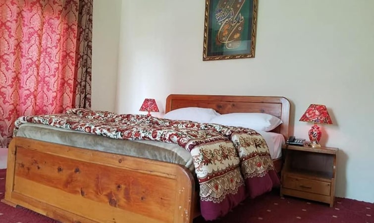 Deluxe Bedroom