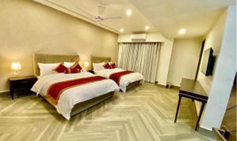 Triple Room