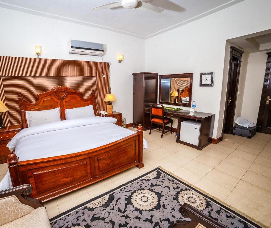 Executive Room